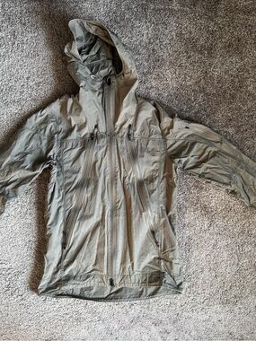 Kuhl Olive Green Hooded Windbreaker